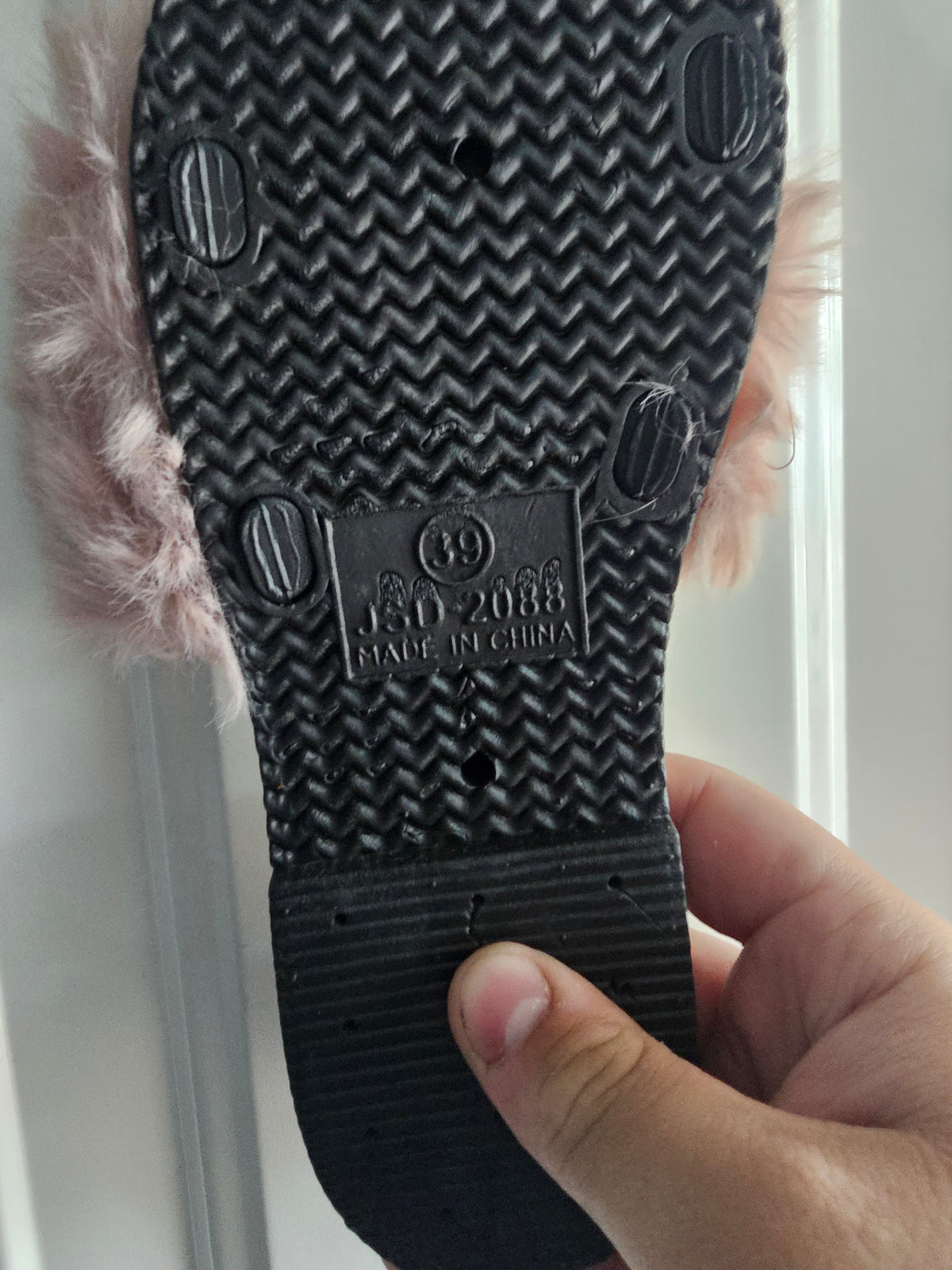 Comfy slippers size (7 1/2-8)