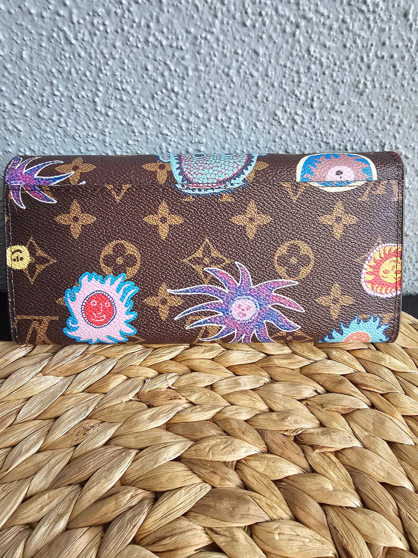 Full-size snap wallet