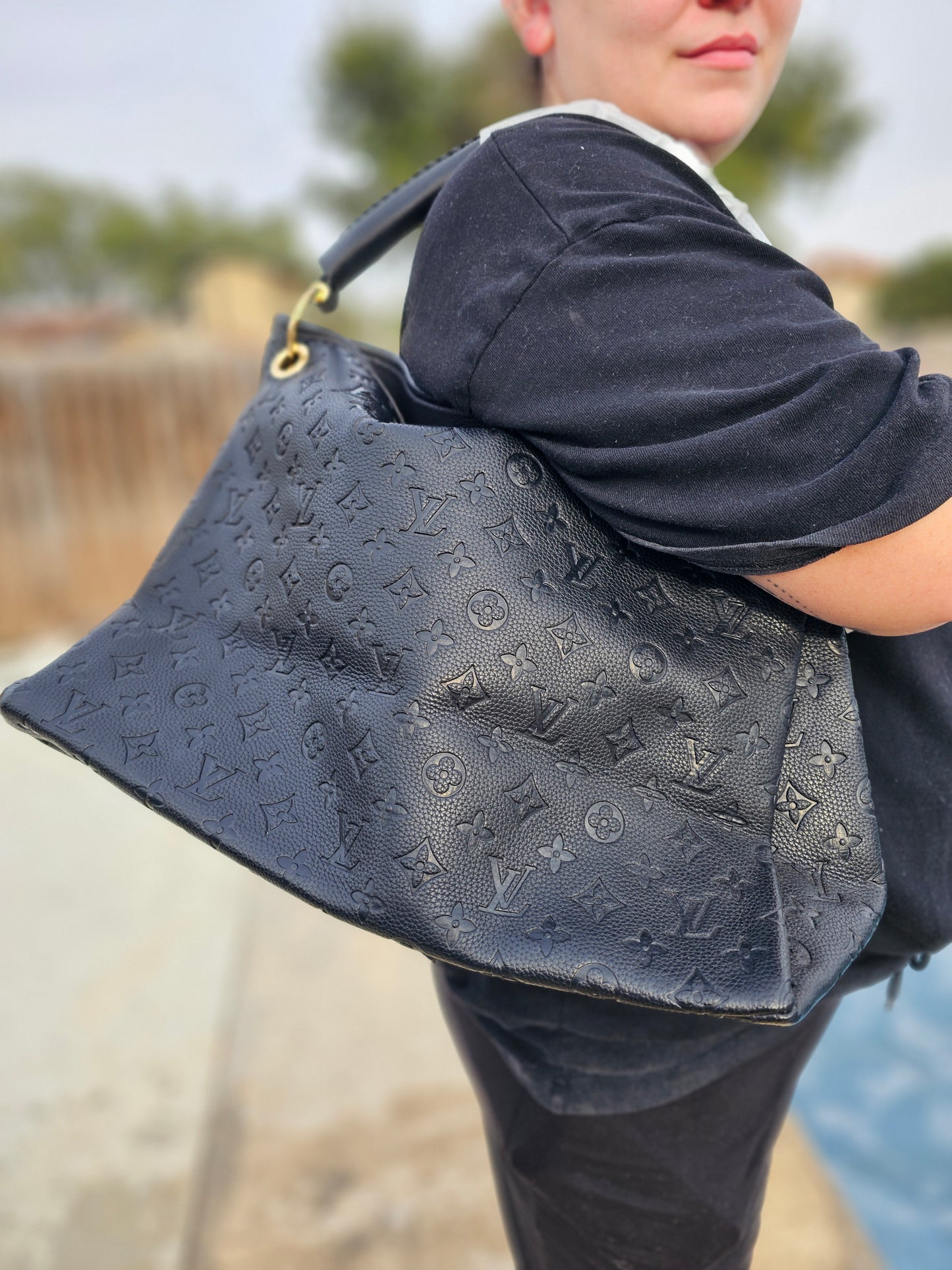Large braided strap shoulder carry