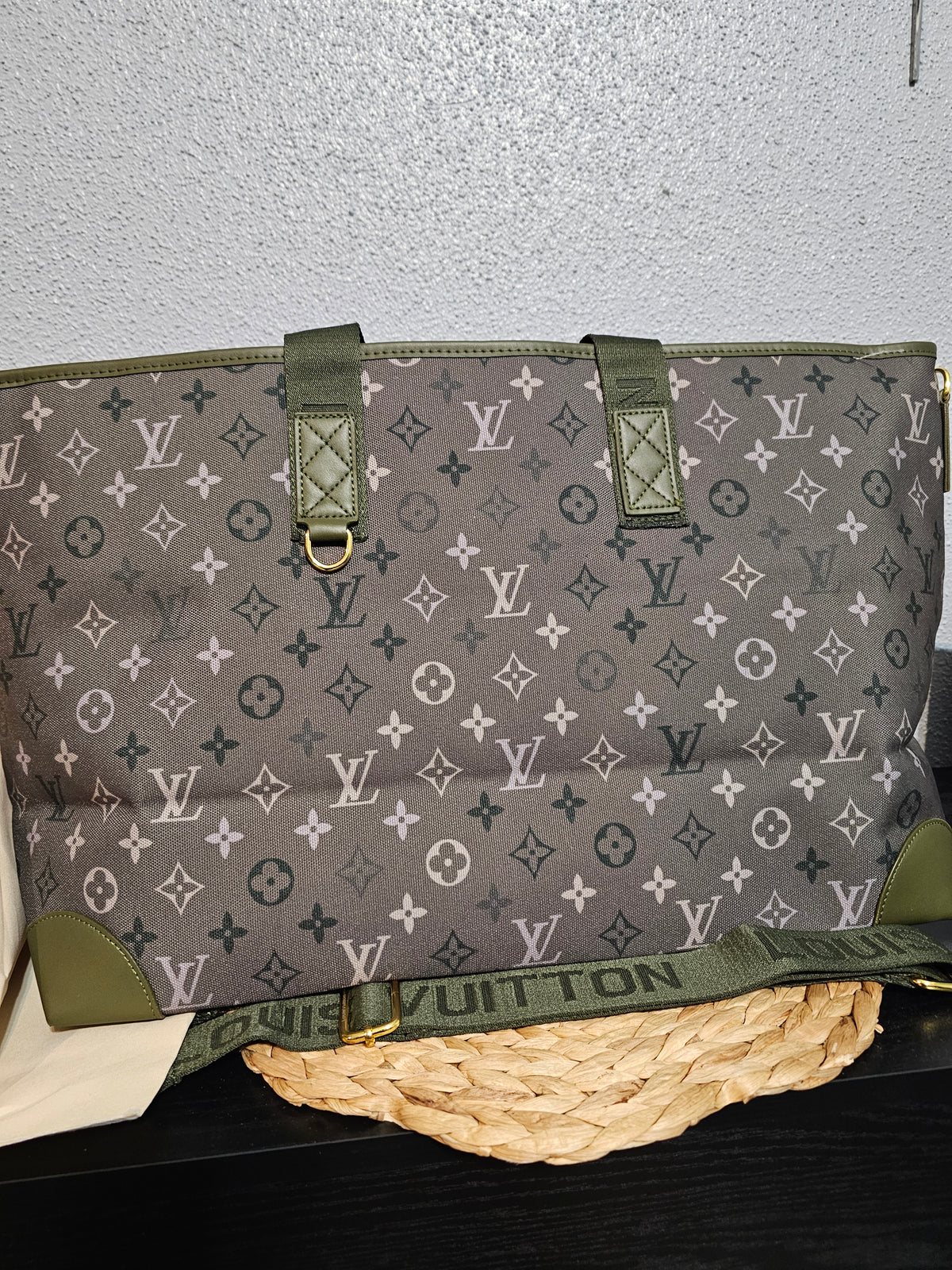Beautiful Oversized canvas tote size (23 1/2 L× 13in h)