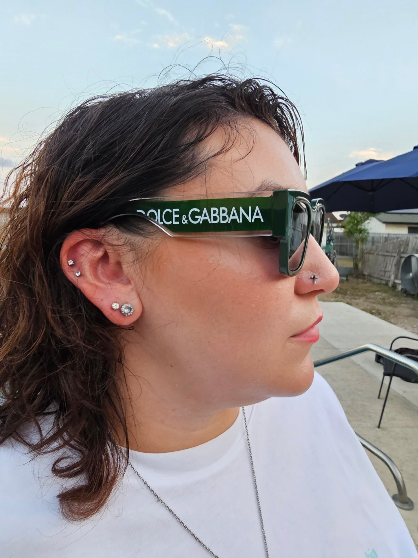 D-g sunglasses w/case