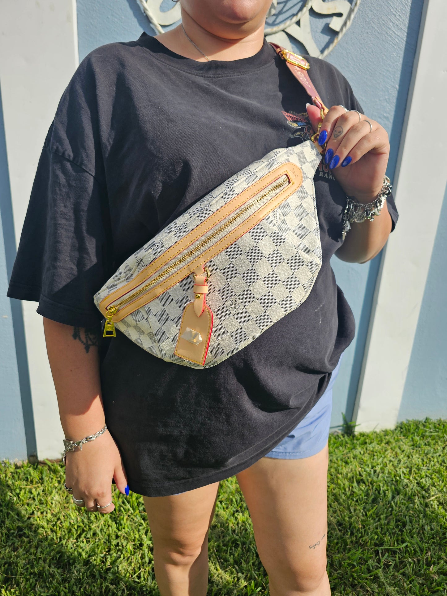 Chest bag