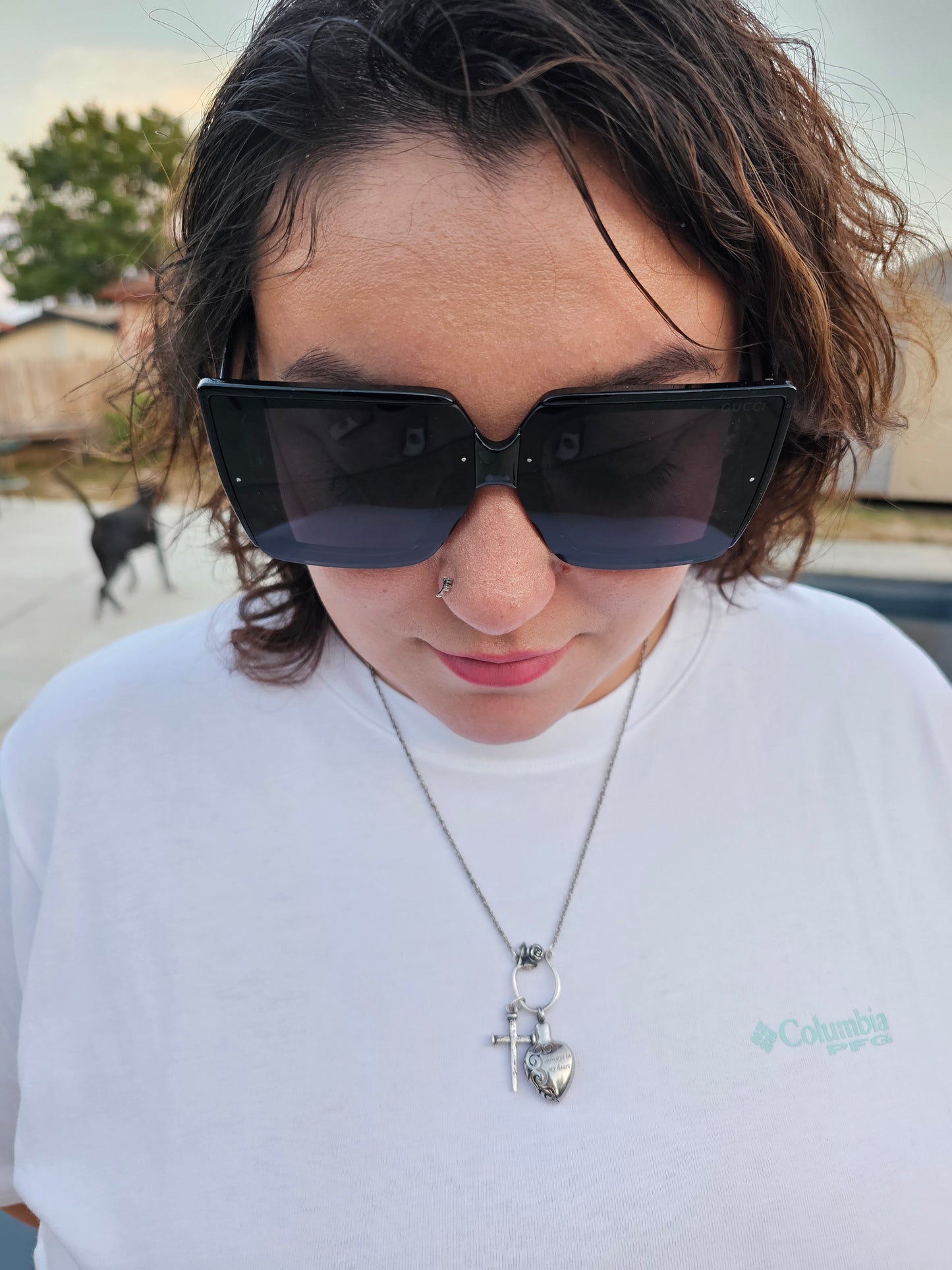 G-g sunglasses w/case