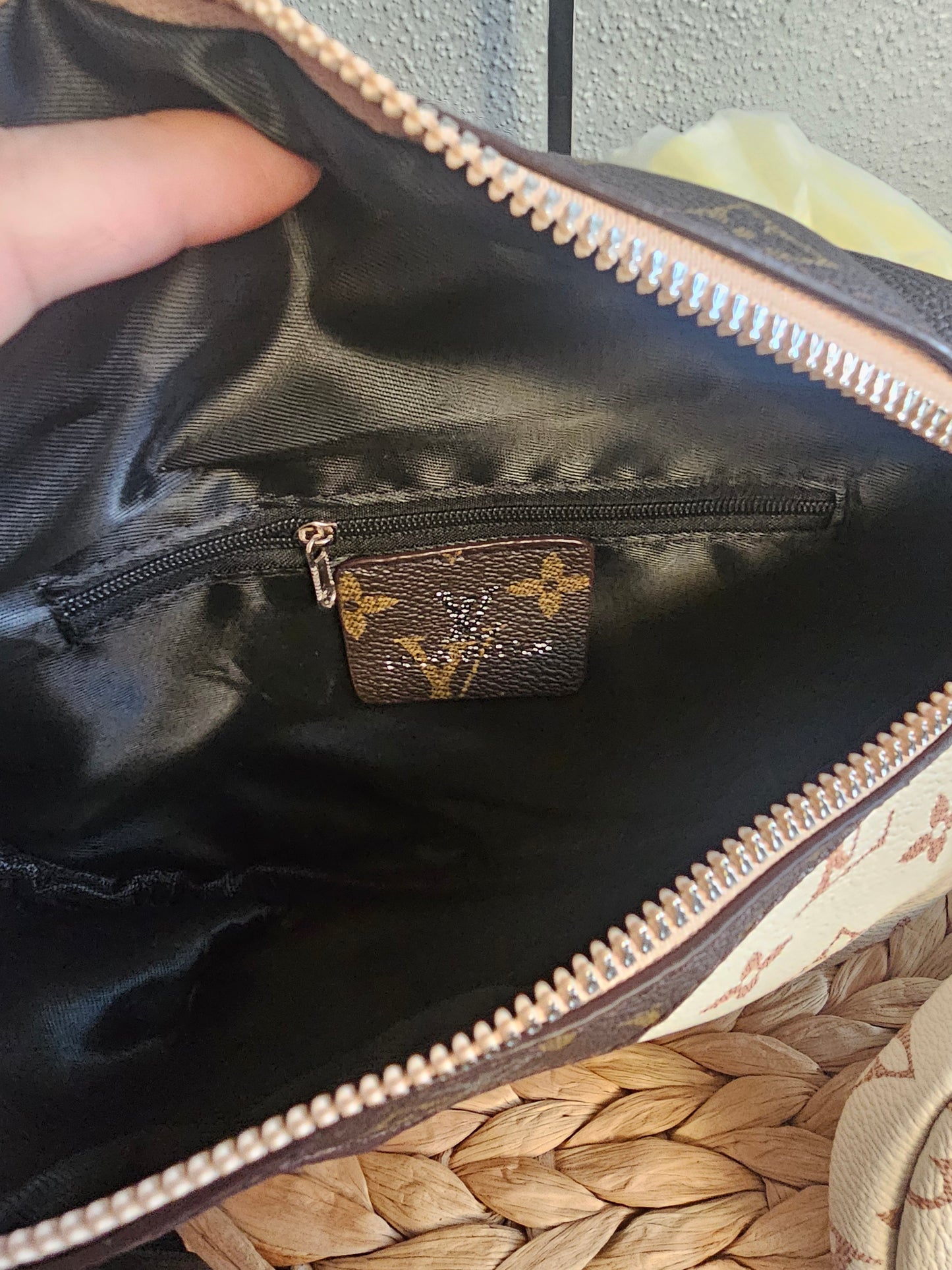 Chest bag (medium quality)