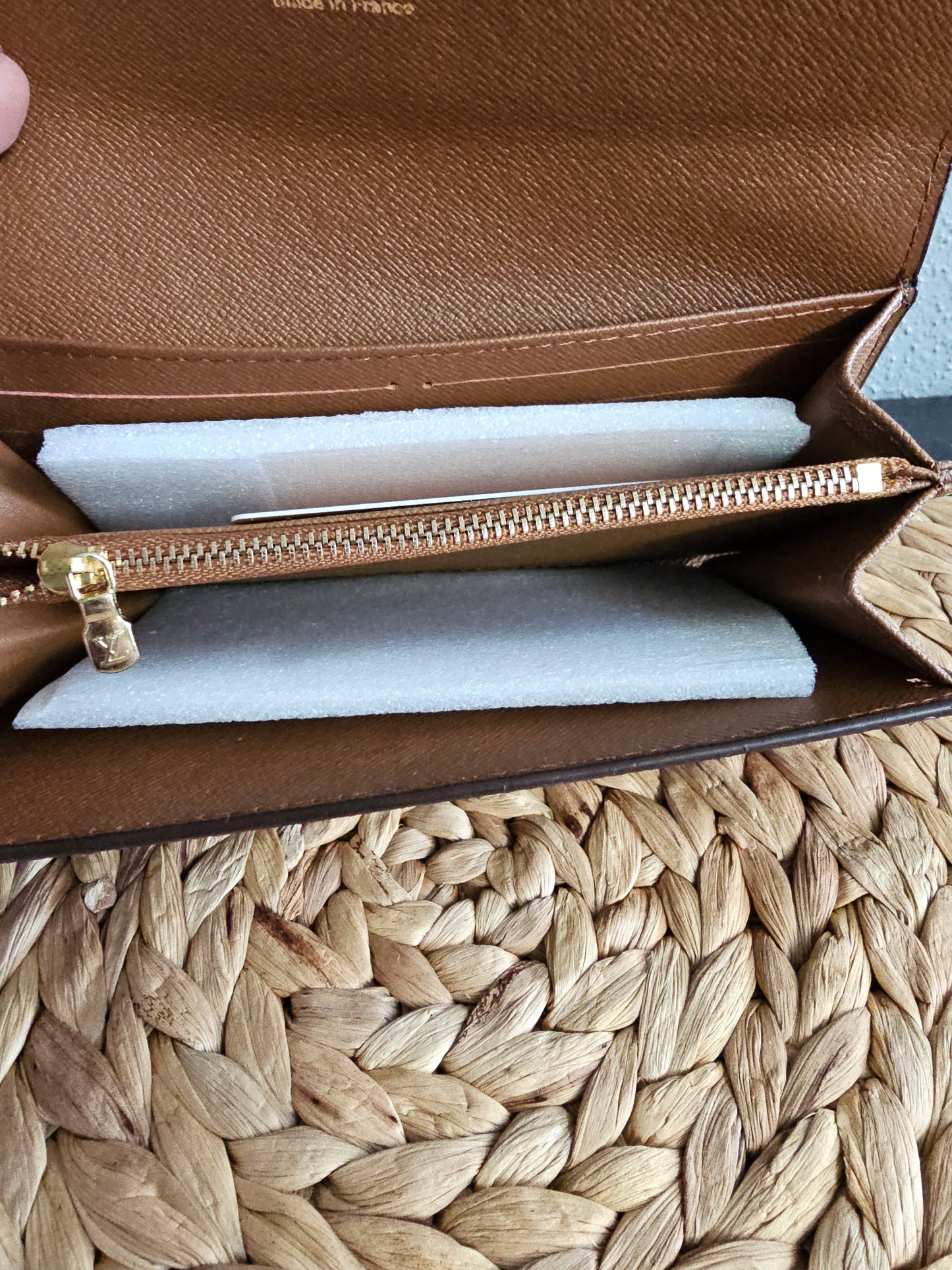 Full-size snap wallet