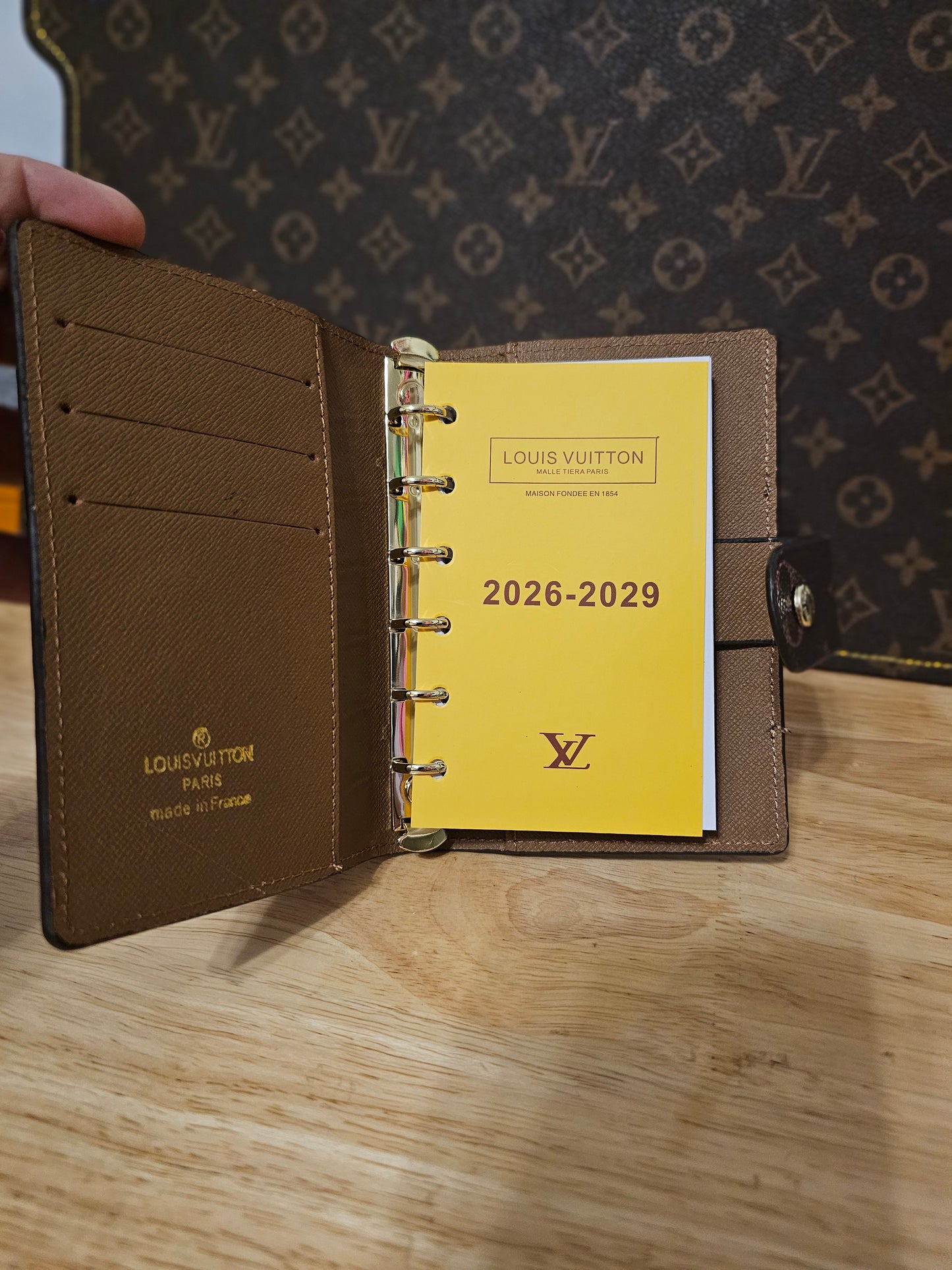 Small daily planner (4in.x6in.)