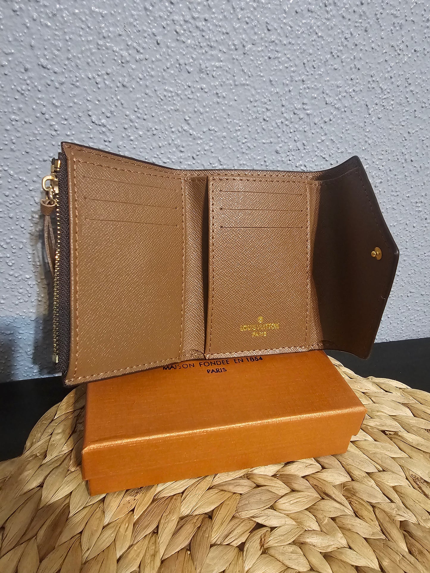 Small snap wallet