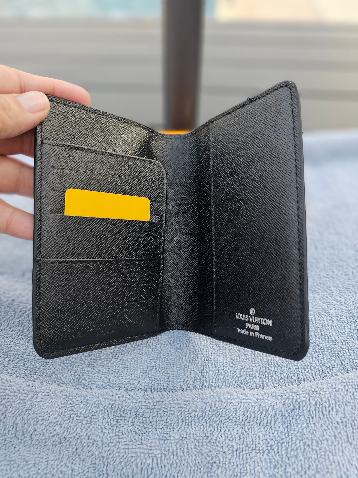 Flip wallet