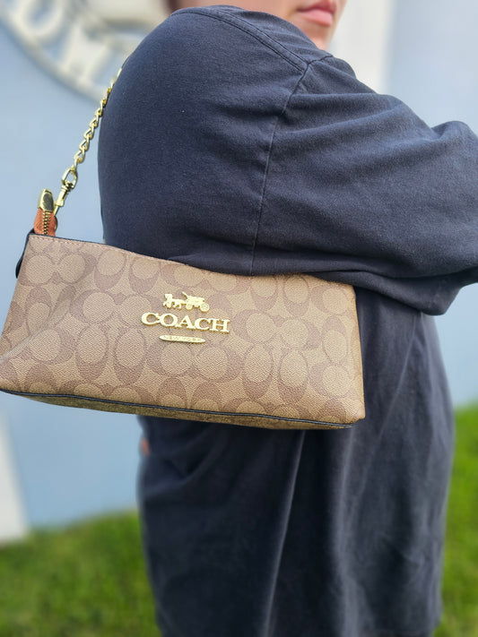 Shoulder carry/ Crossbody