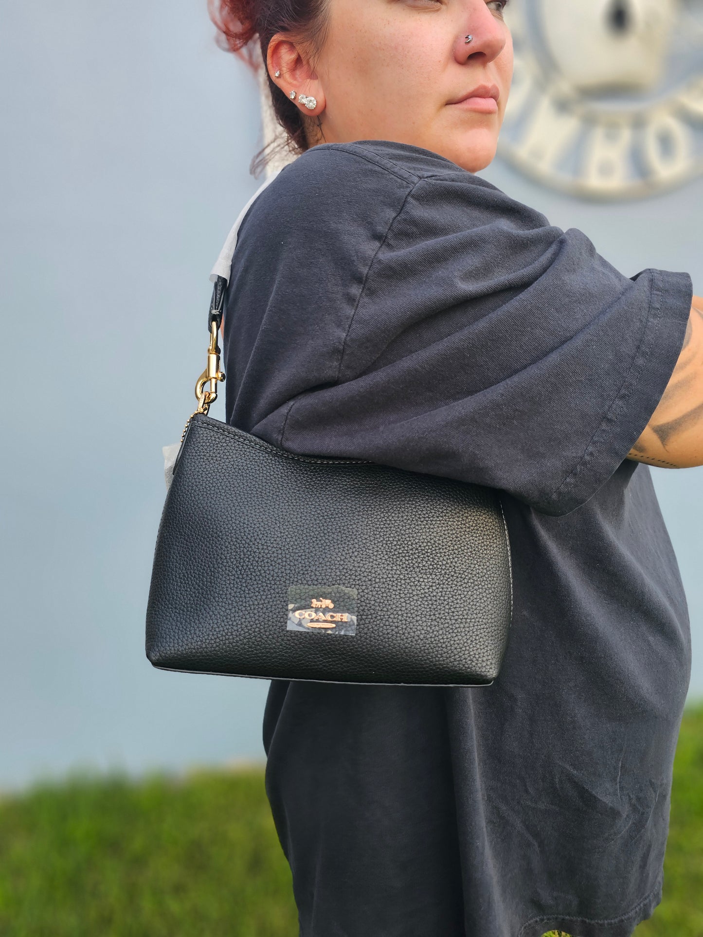 Shoulder carry/ Crossbody