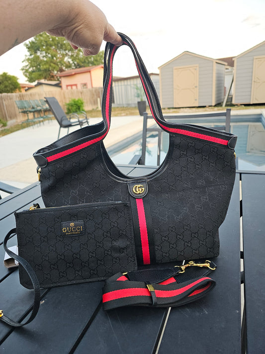Beautiful shoulder bag/hand bag size medium