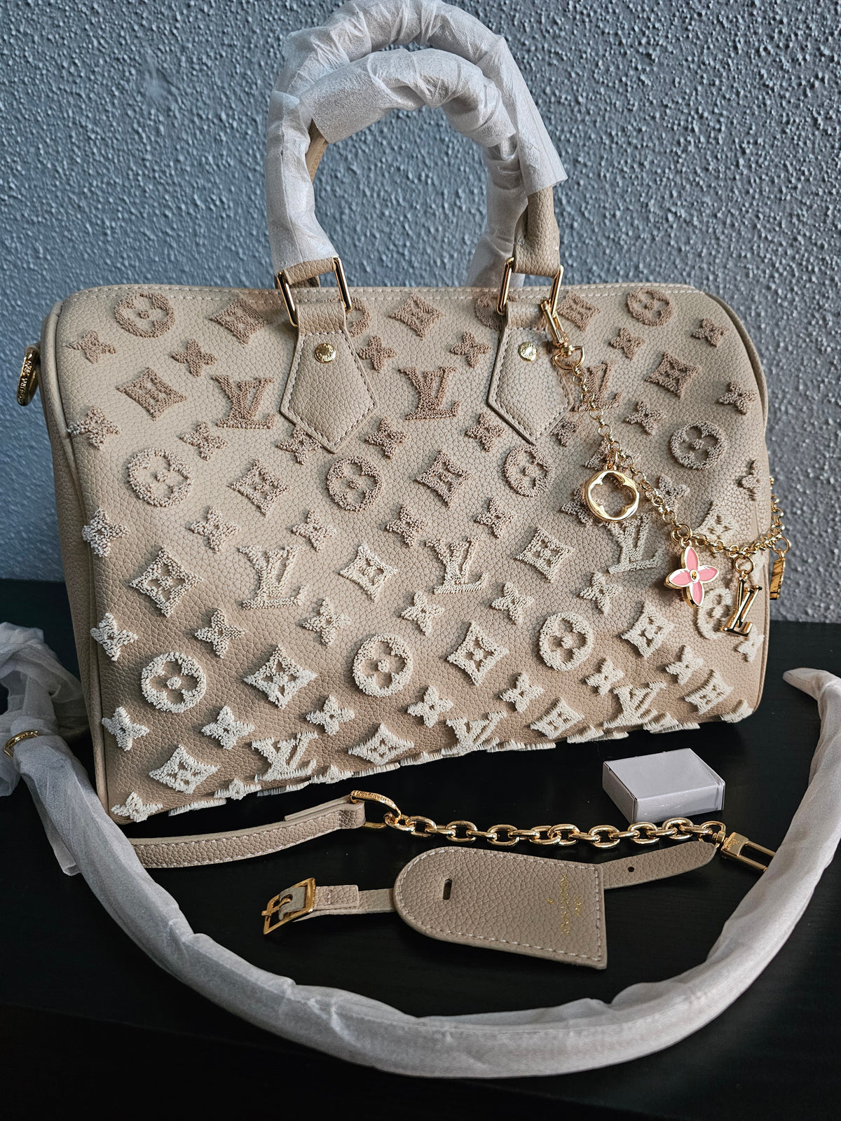 🥰Speedy 30 w/2 straps