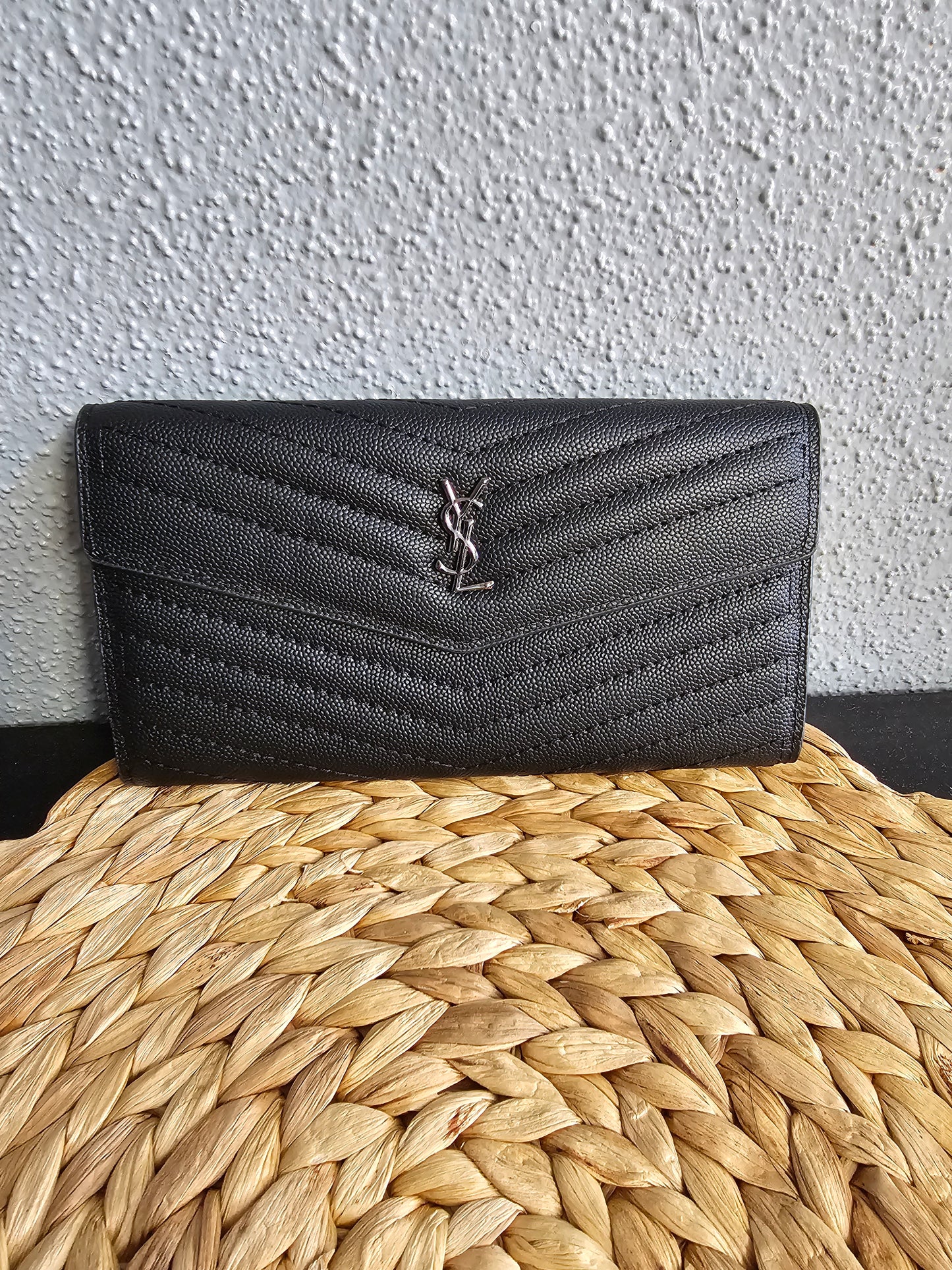 Full-size snap wallet