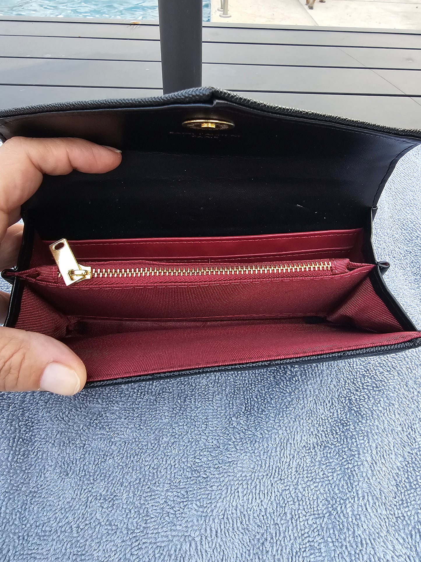 Full-size snap wallet