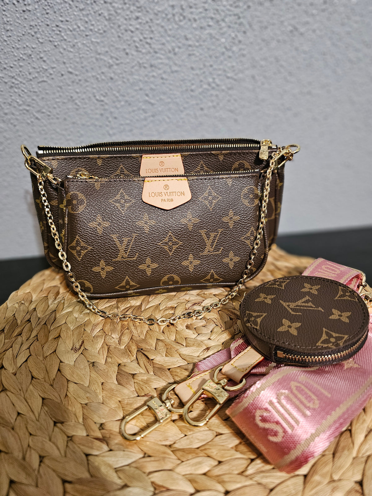 🤩3 piece Crossbody pink strap