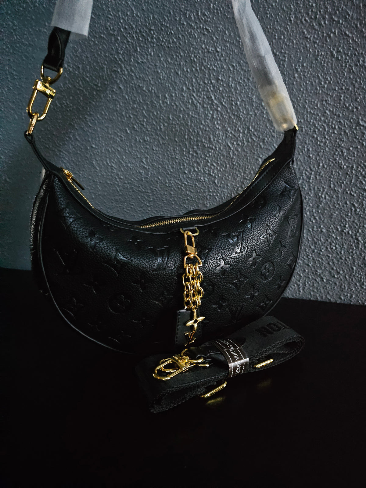 🥰 Crescent bag w/2 straps