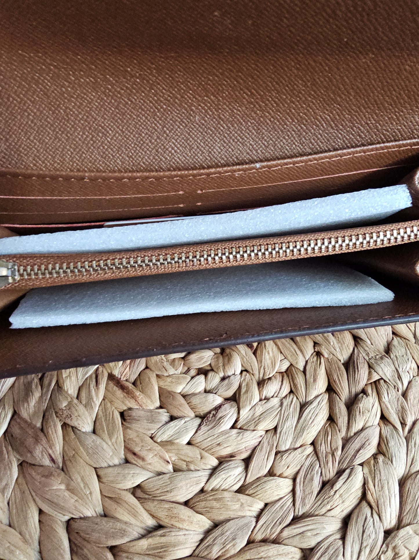 Full-size snap wallet