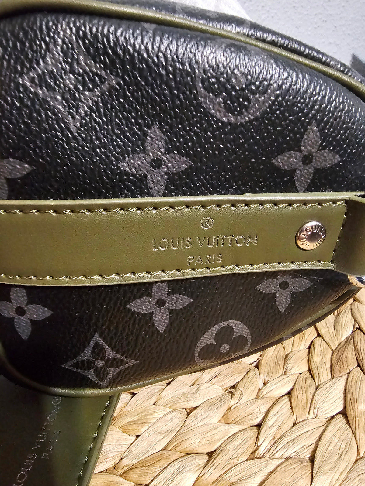 🥰Speedy 25 (black/olive green)