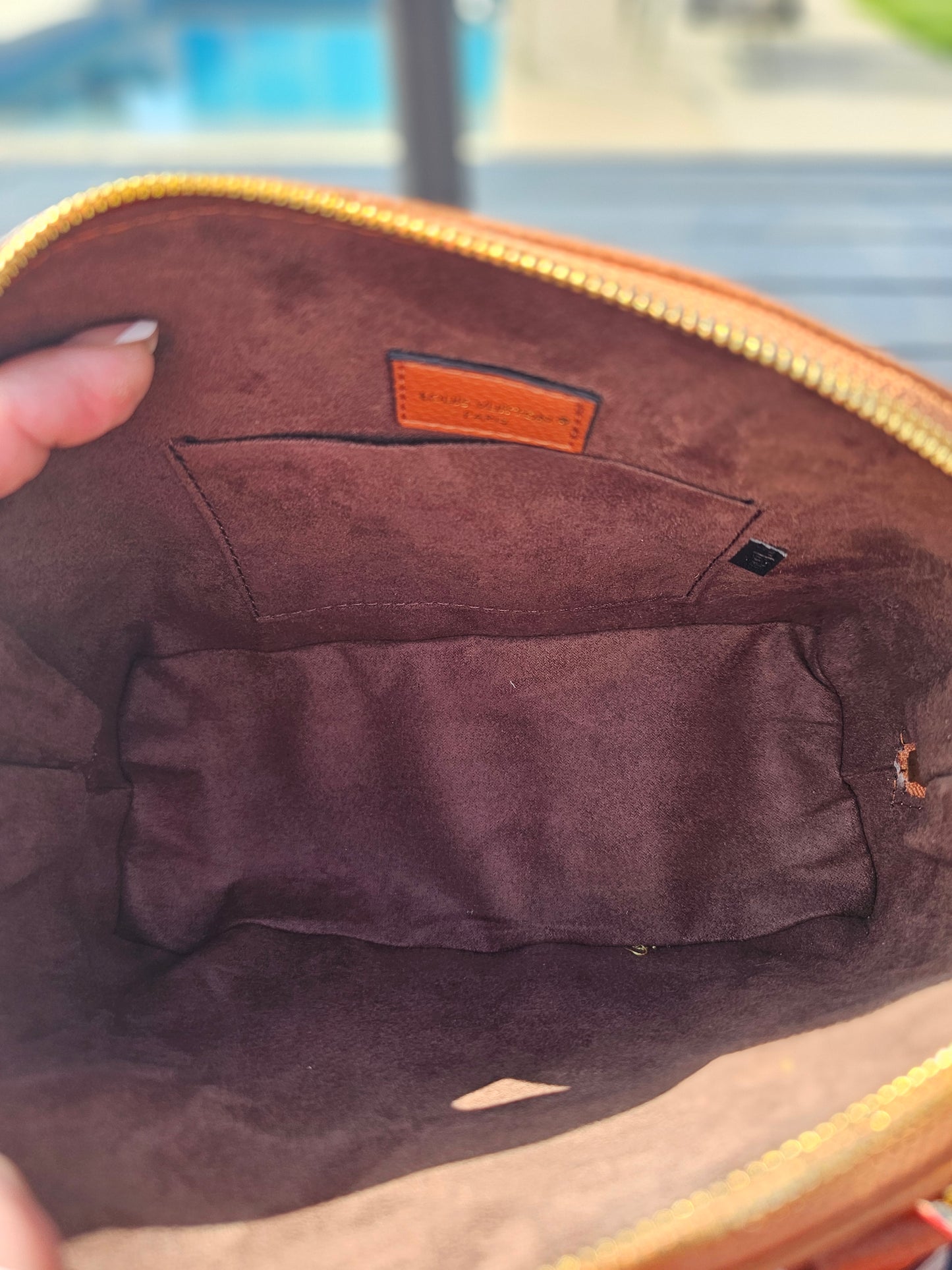 Medium size alma (9x7in)