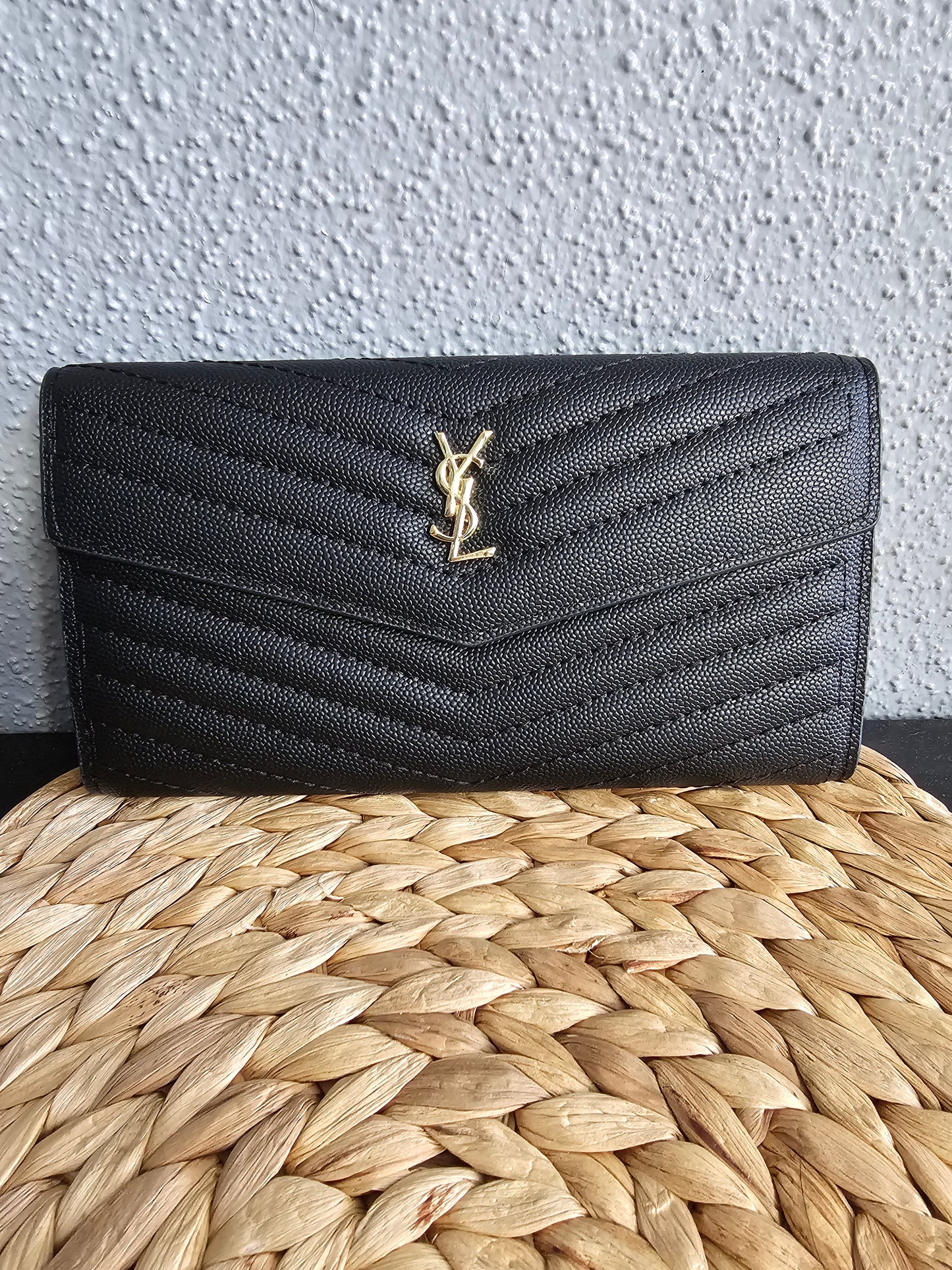 Full-size snap wallet
