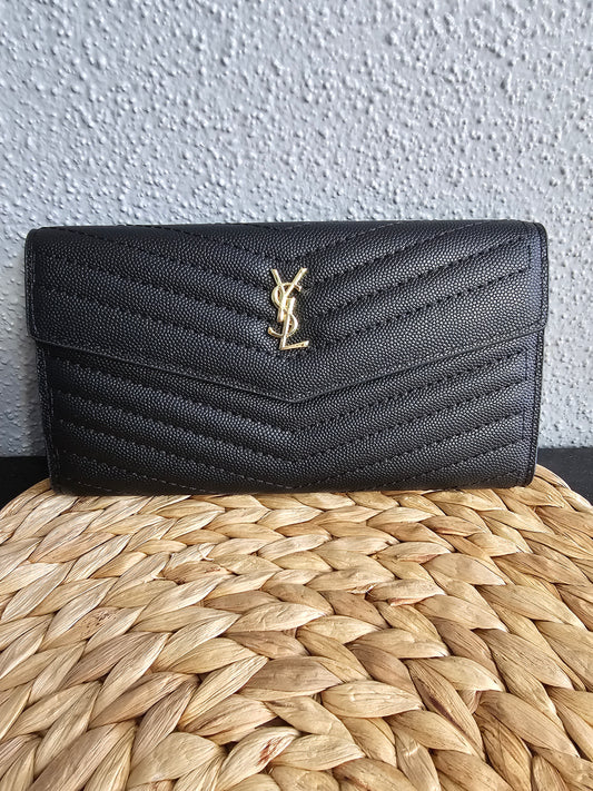 Full-size snap wallet