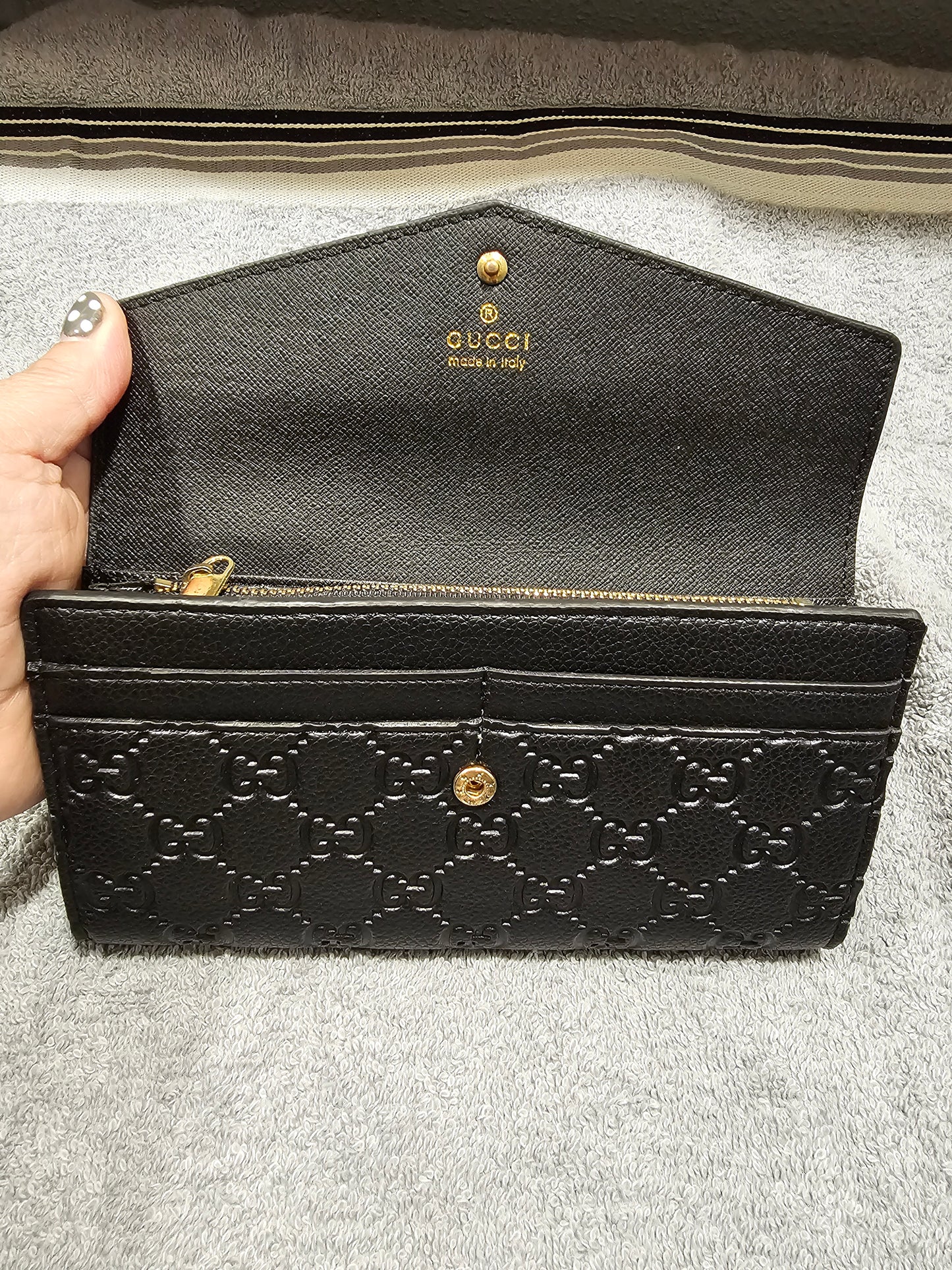 Full-size snap wallet
