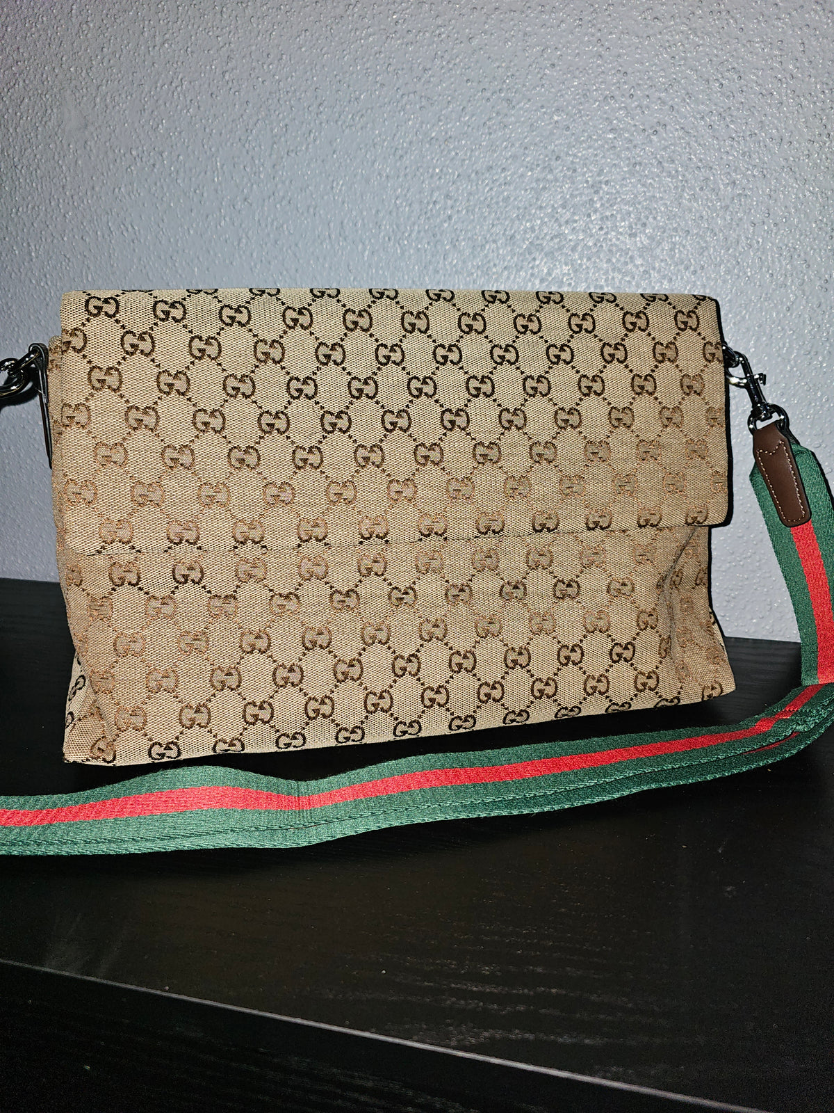 Large Crossbody/shoulder carry