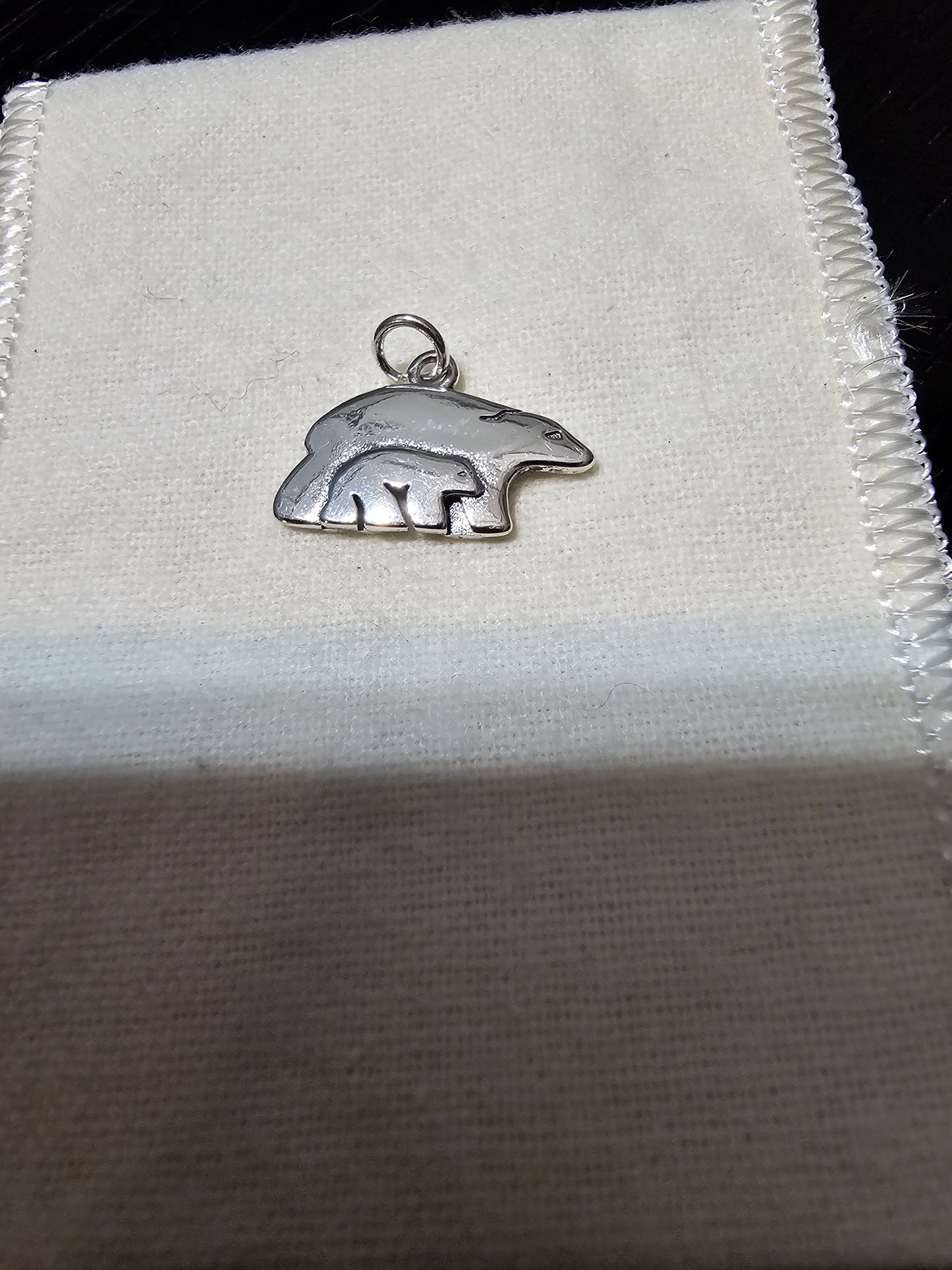 925  charm  (mama bear)