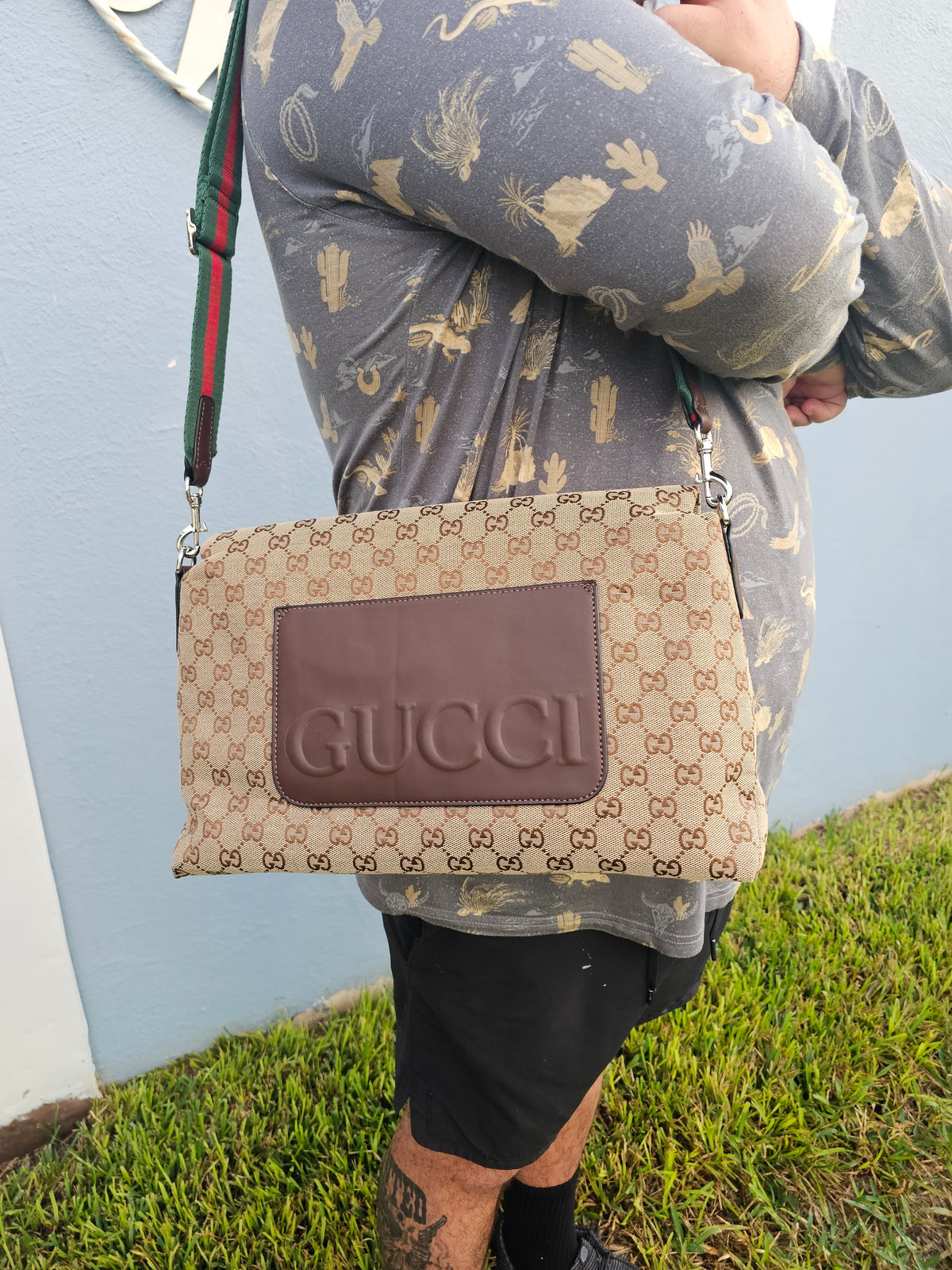 Large Crossbody/shoulder carry