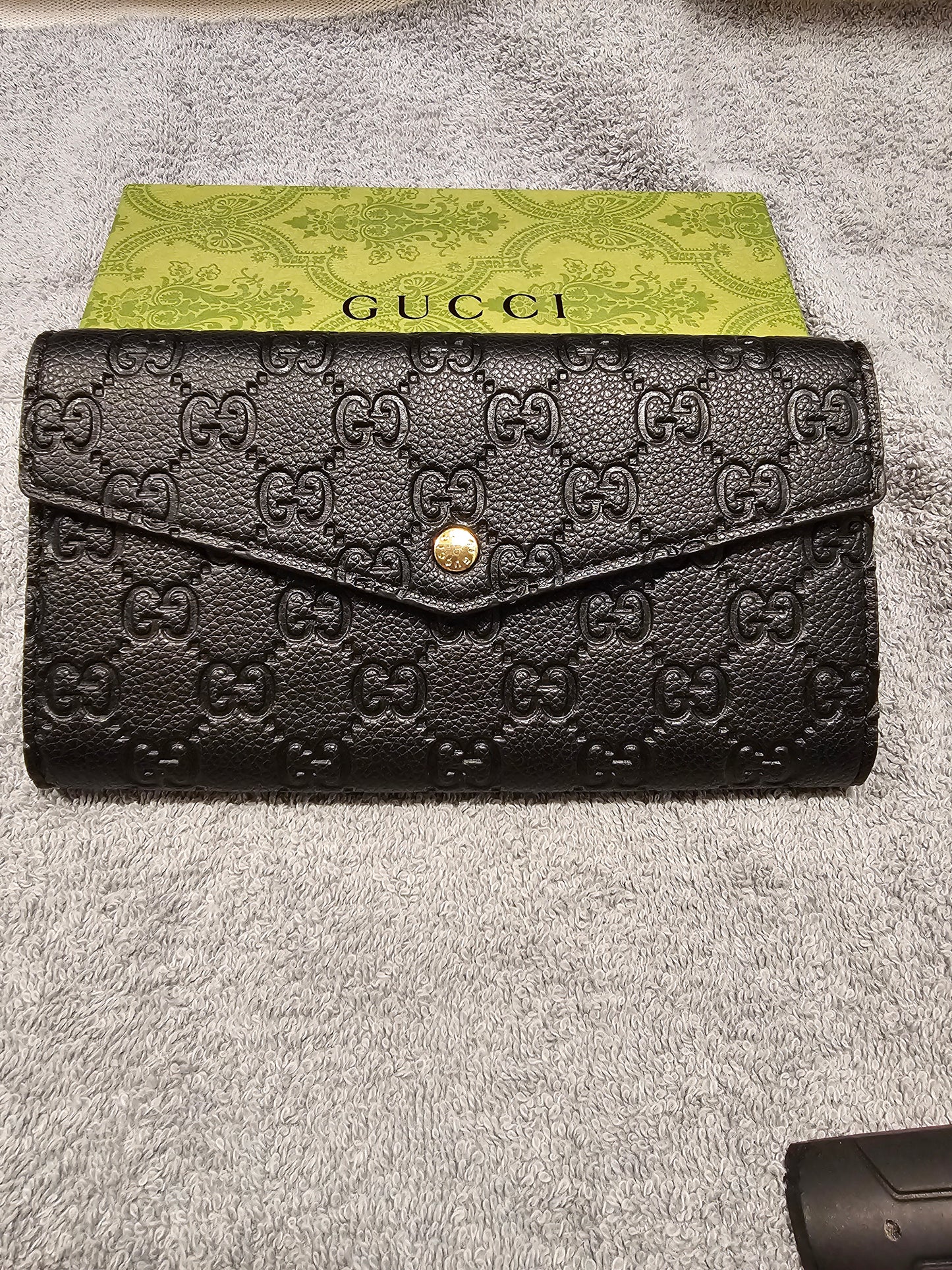 Full-size snap wallet