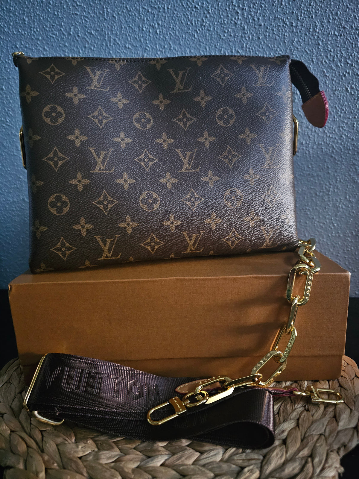🥰 3 compartment Crossbody