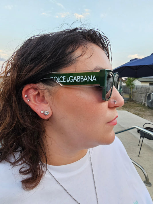 D-g sunglasses w/case