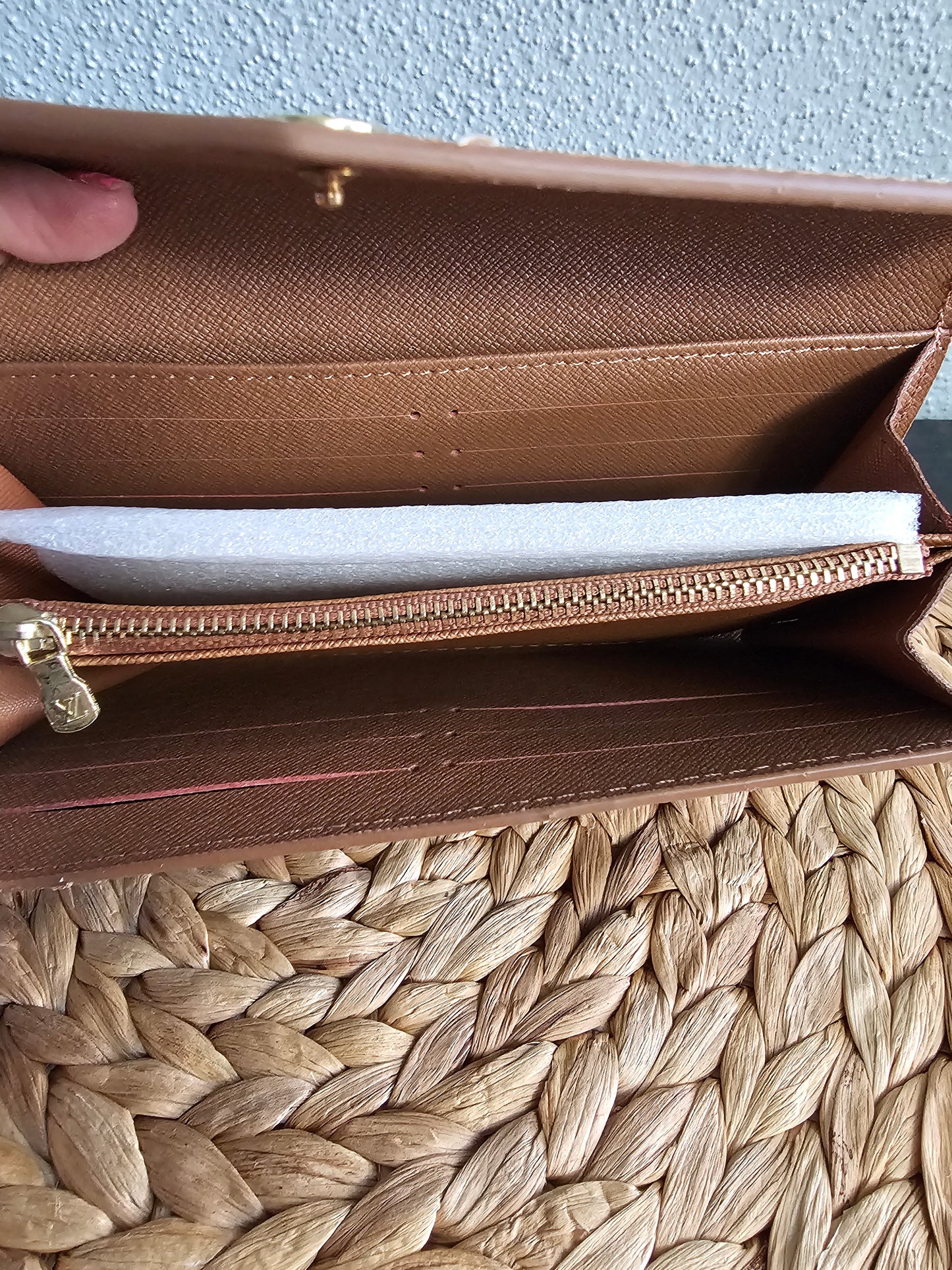 Full-size snap wallet