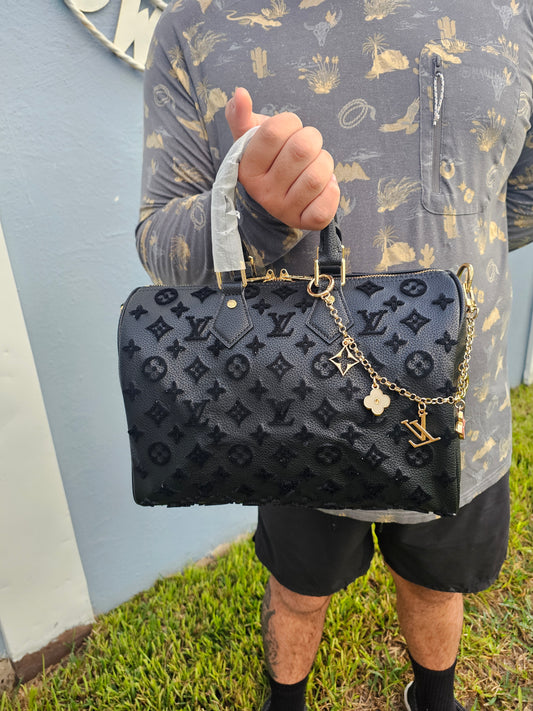 Speedy 30 w/ 2 straps