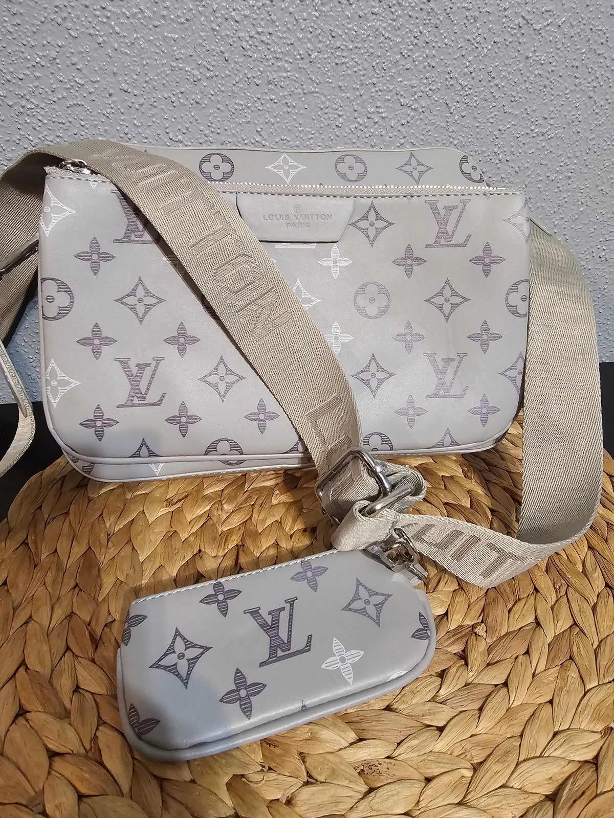 3 piece Crossbody (10x7in.) Gray
