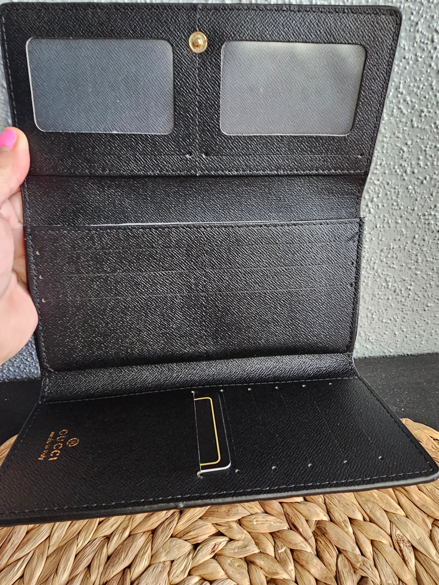 Full-size snap wallet