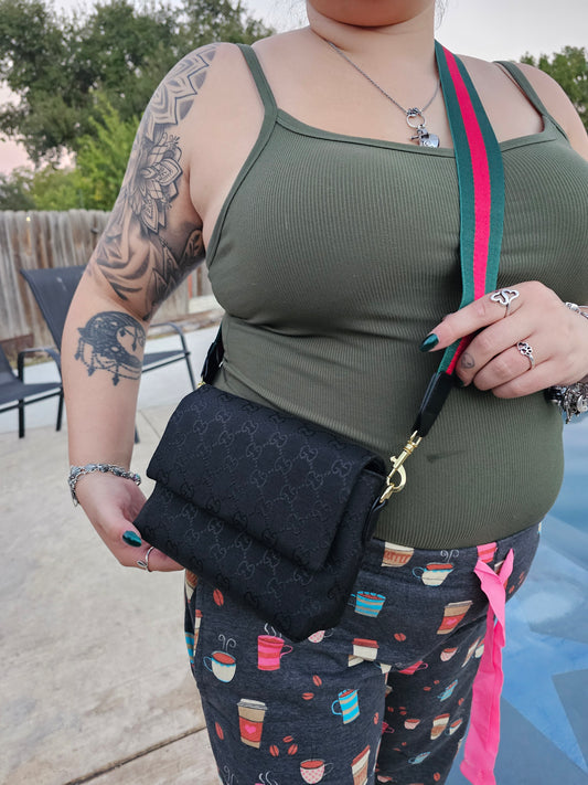 Crossbody/shoulder w/box