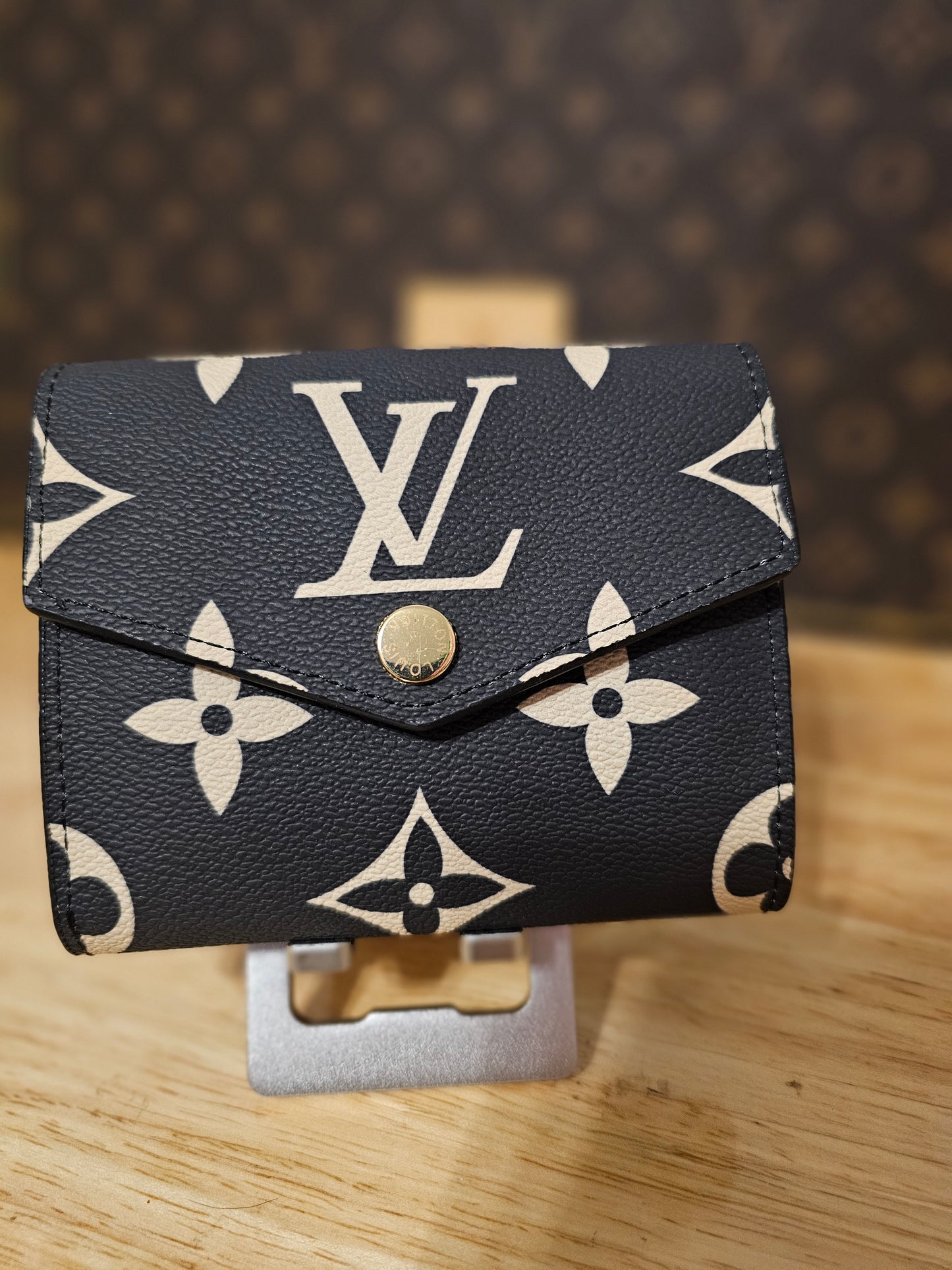 Small snap wallet