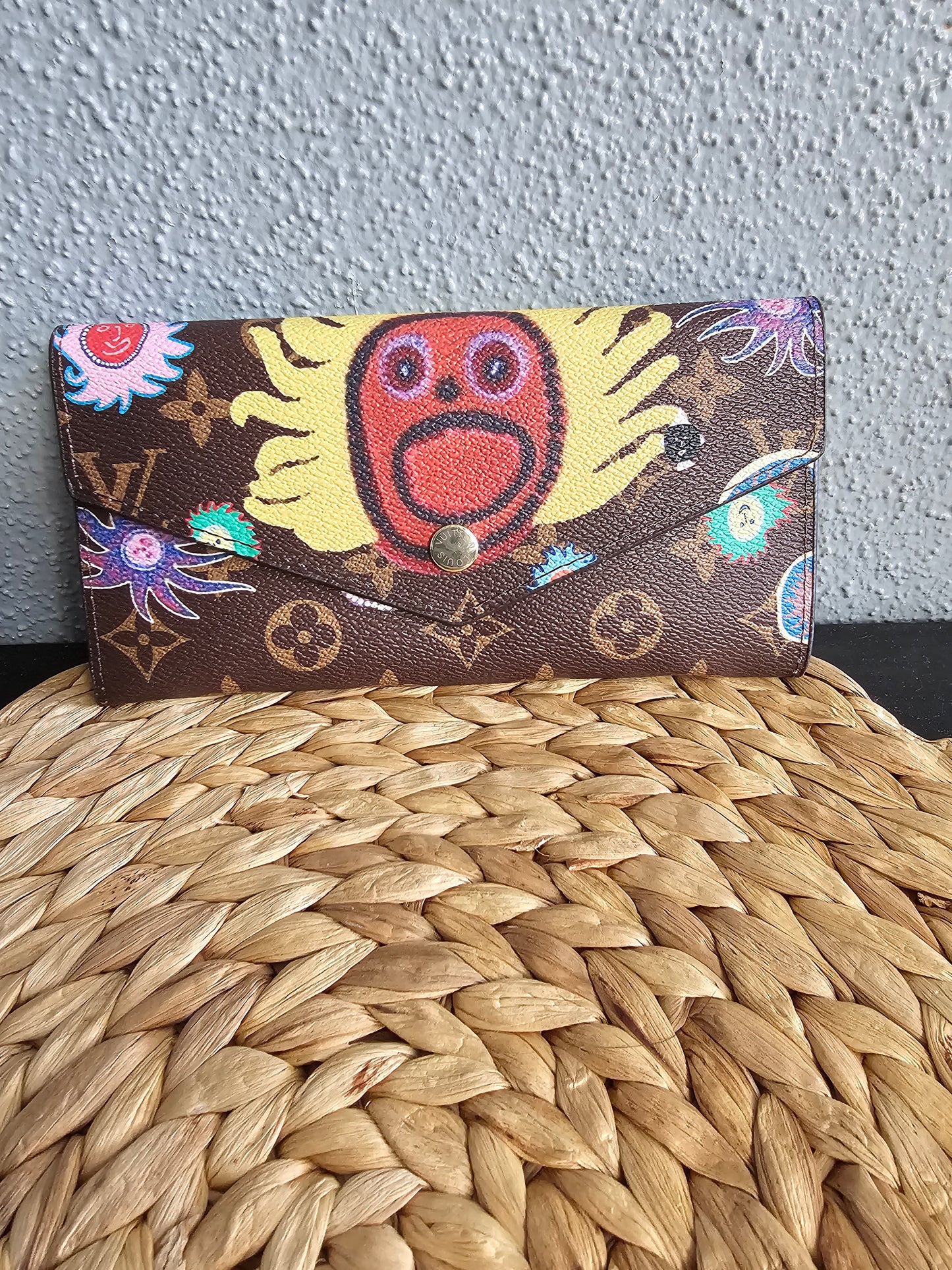 Full-size snap wallet