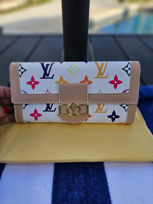 Full-size snap wallet