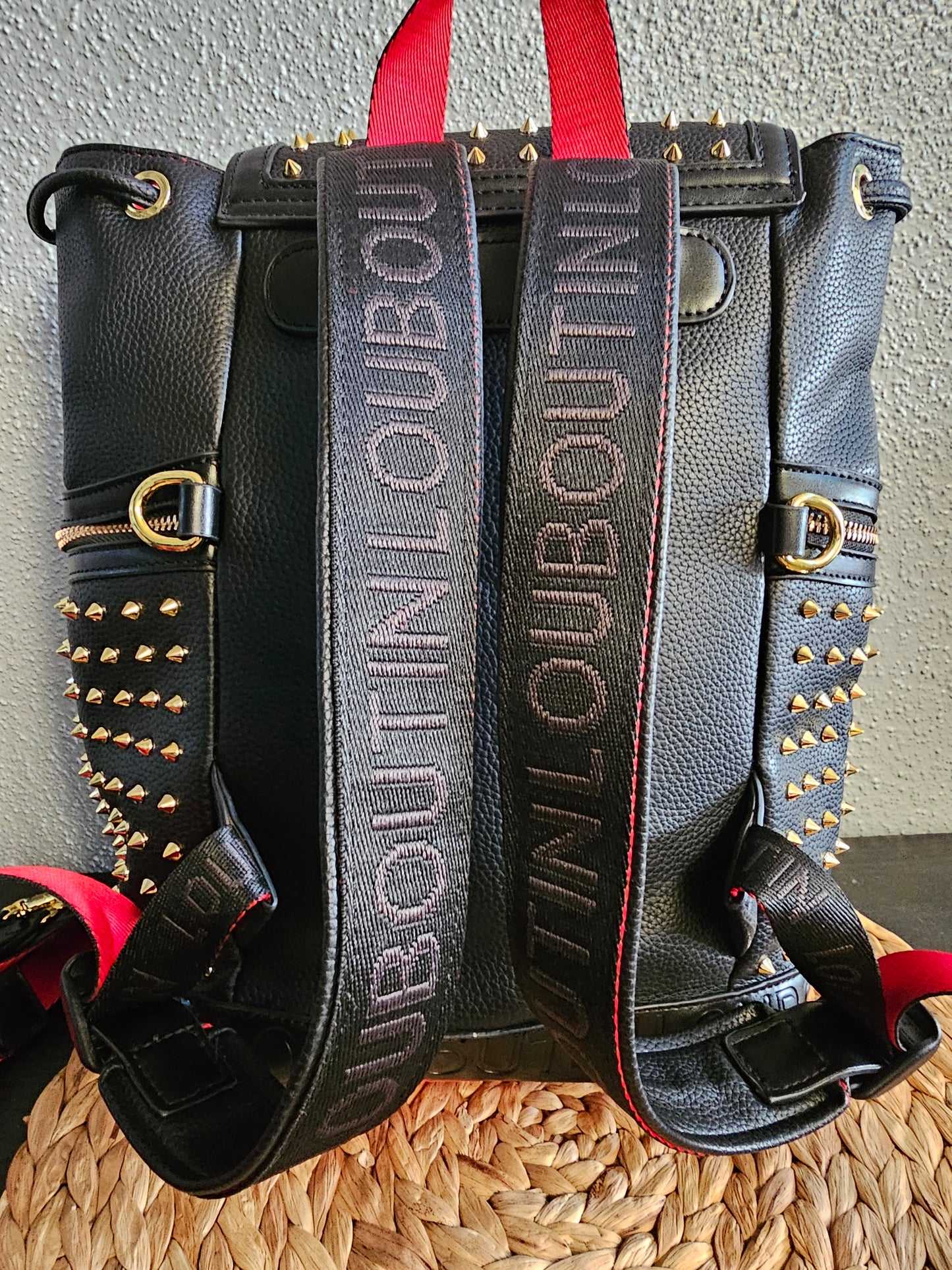 💥 full size backpack (12x12in)