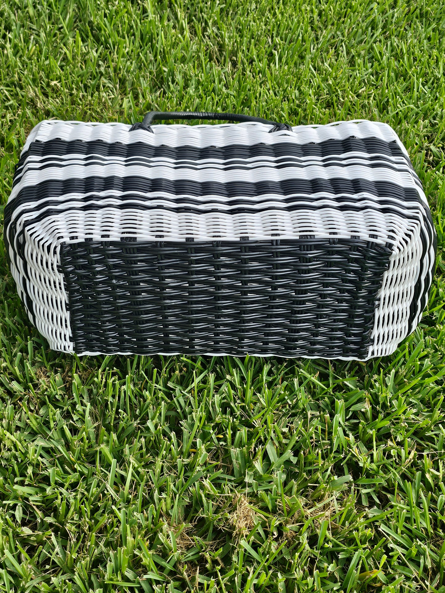 🥰Large woven tote (20in.x12in.)