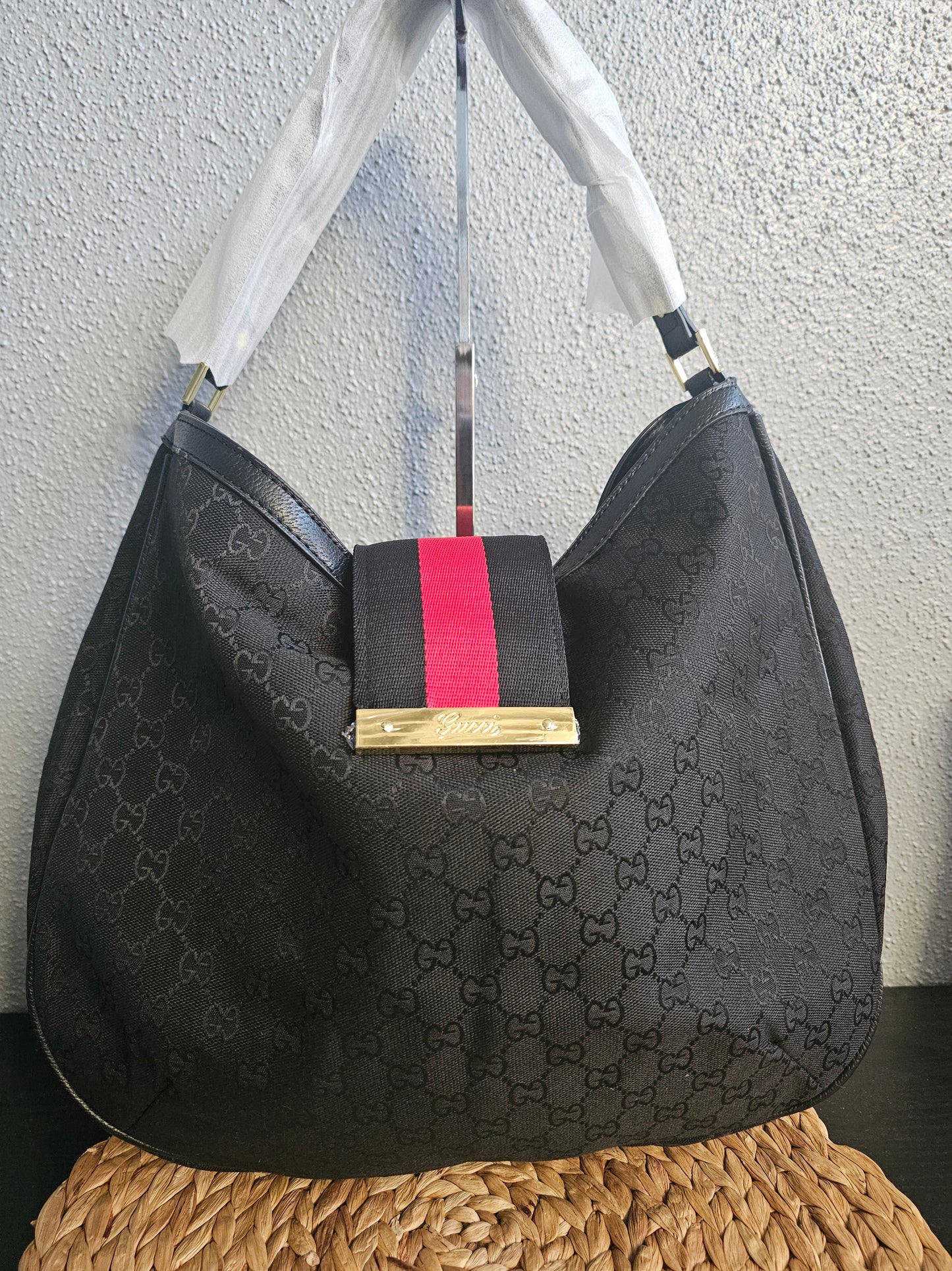 Large shoulder carry (15in.x12in)