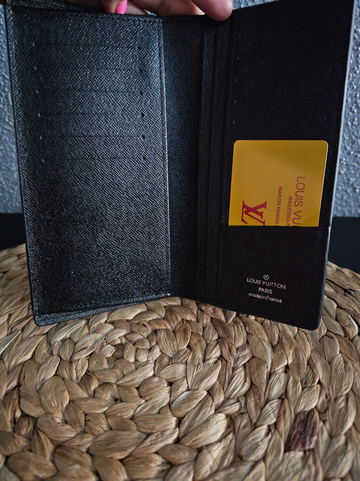 Full-size wallet