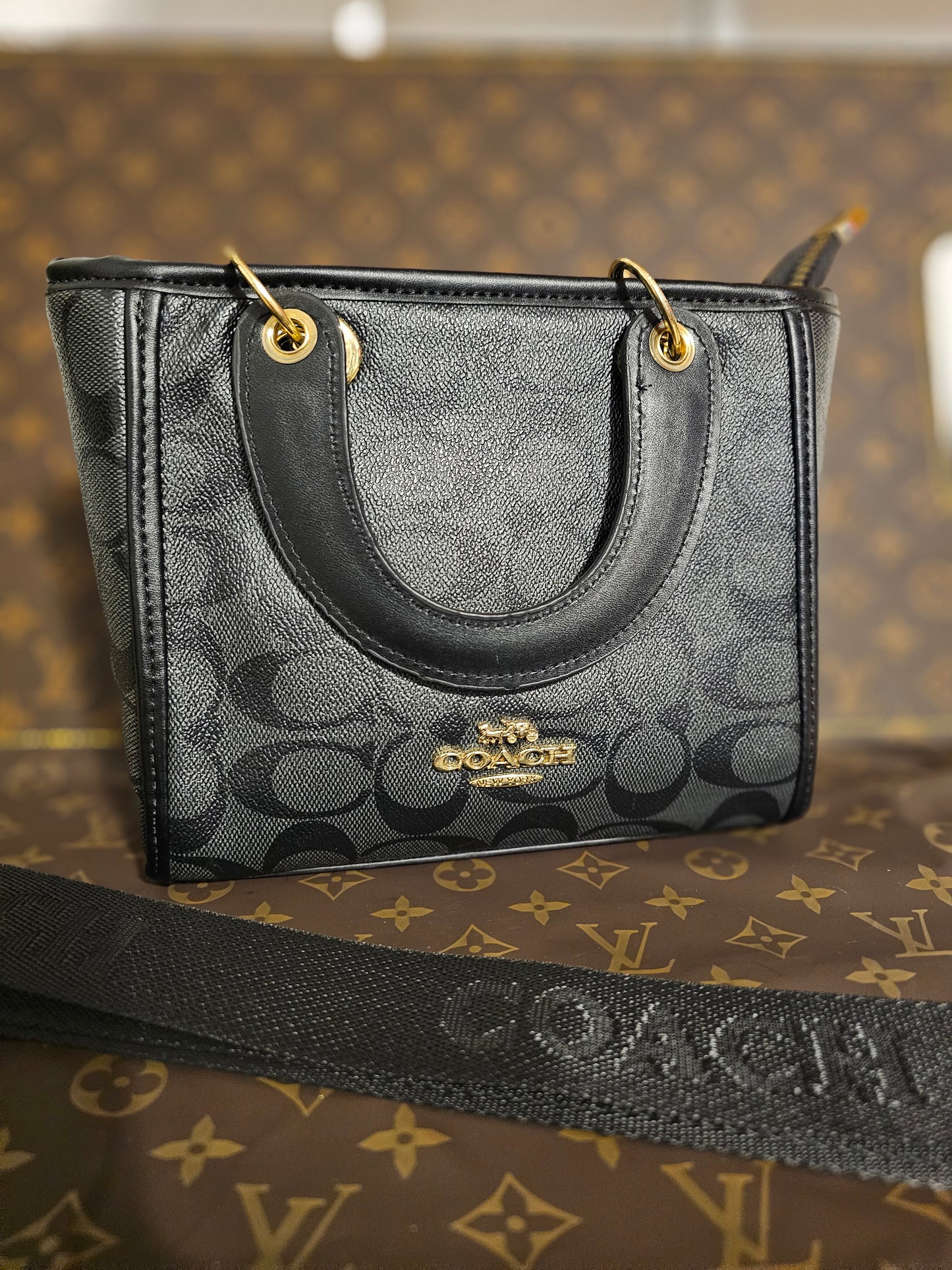 Hand bag/ Crossbody