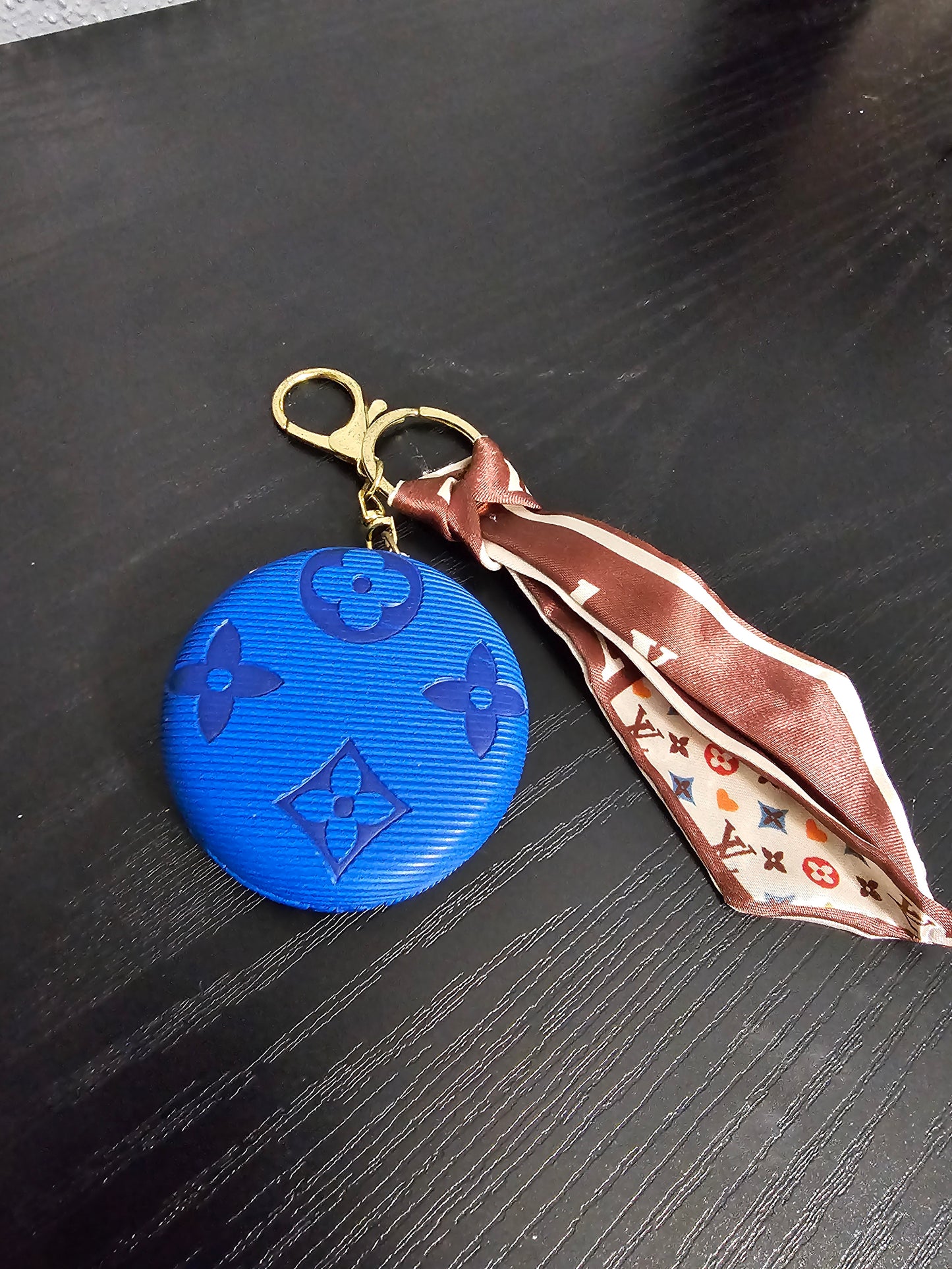 Small compact mirror (2in.)