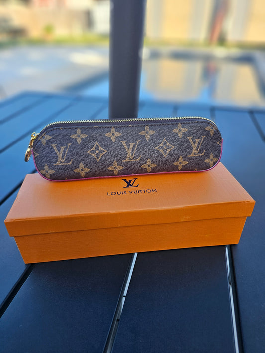 Pencil pouch/ make-up brushes w/ box
