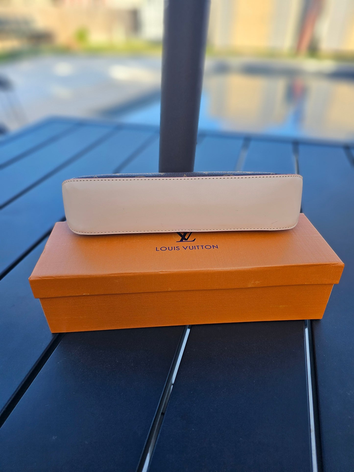 Pencil pouch/ make-up brushes w/ box
