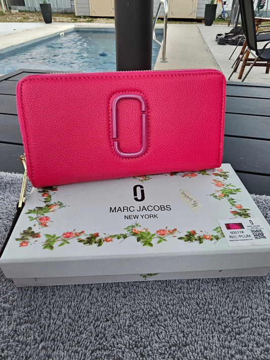Full Size zippy wallet (red)