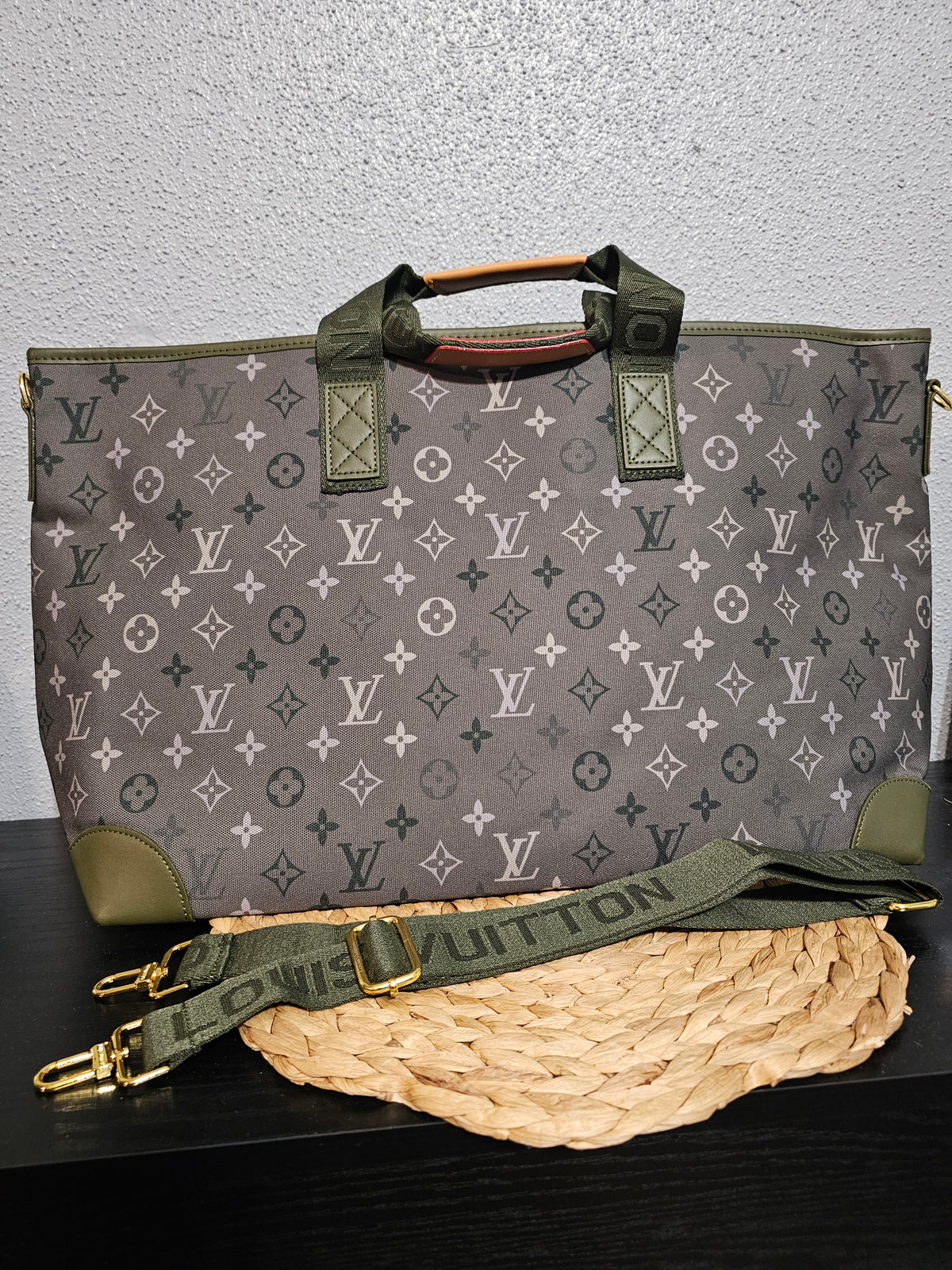 Beautiful Oversized canvas tote size (23 1/2 L× 13in h)